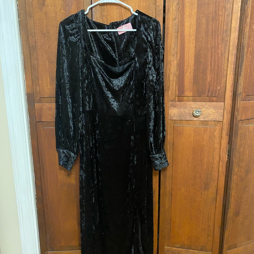 Elegant Black Velvet Dress “the little moments dress” Zeba